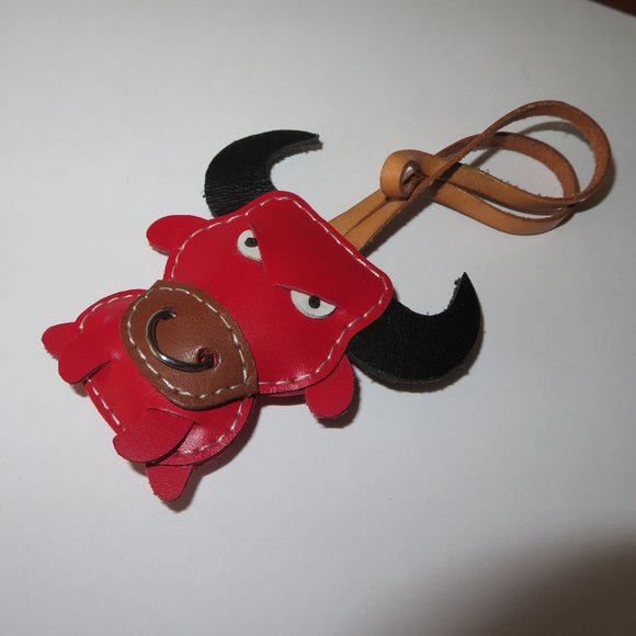 Cool Leather Bull Key Ring Key Fob Bag Charm - Picture 6 of 12